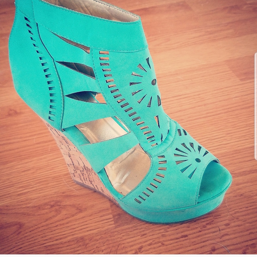 Teal Wedge